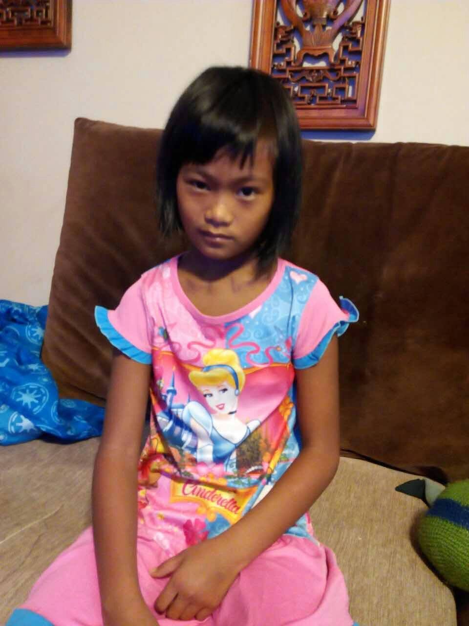 Poor Baby 11 Year Old Yuxiang Has Encephalitis 003